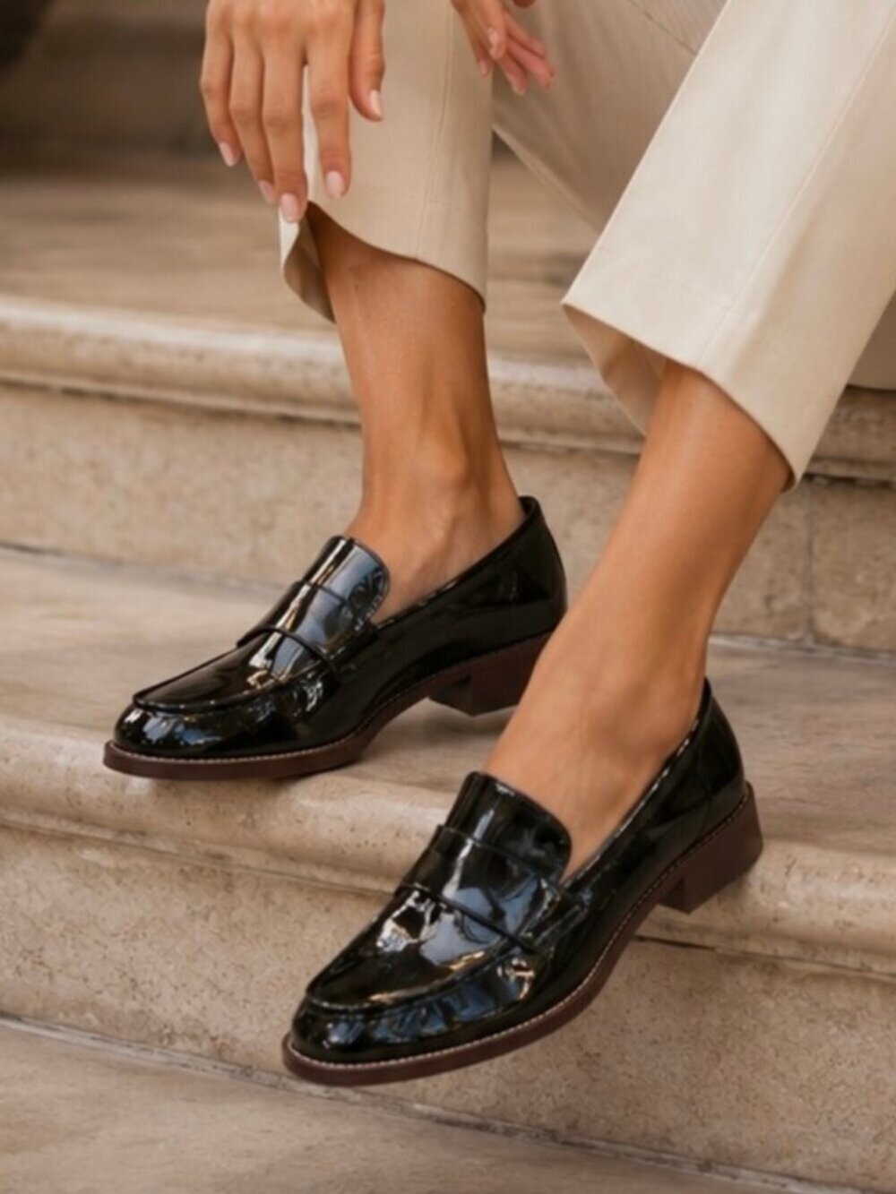 NWOT Women's Korks Black Patent Square Toe Comfort Loafers Shoes Size 7.5 M